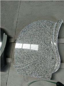China Red Granite Western Style Tombstone and Monument