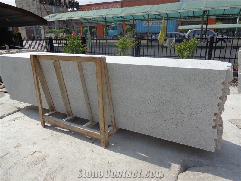 New Kashmir White Granite Slabs Tiles/India White Granite/India Granite/Kashmir Granite/Granite Slabs/Granite Tiles/White Granite/Grey Granite