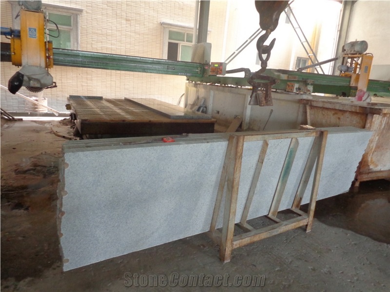 New Kashmir White Granite Slabs Tiles/India White Granite/India Granite/Kashmir Granite/Granite Slabs/Granite Tiles/White Granite/Grey Granite