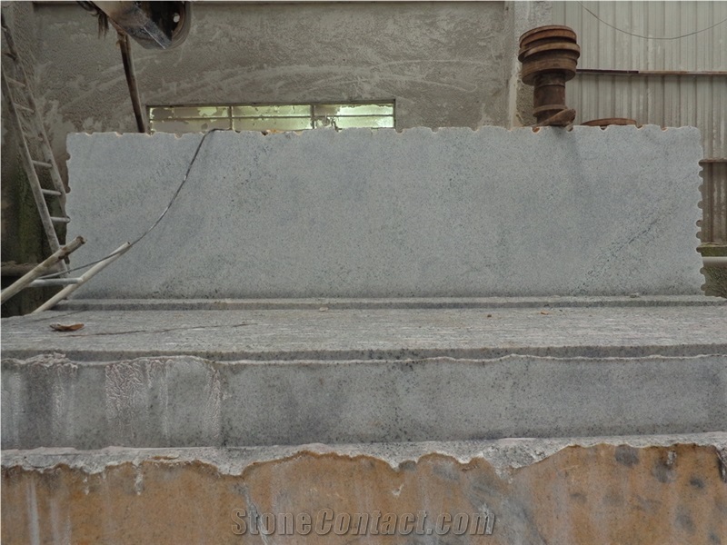New Kashmir White Granite Slabs Tiles/India White Granite/India Granite/Kashmir Granite/Granite Slabs/Granite Tiles/White Granite/Grey Granite