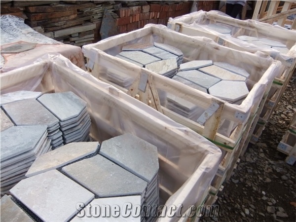 China Popular Cheap Yellow Irregular Crazy Paving Flagstone for Walkway, Road Paving Stone, Driveway, Natural Paving Stone Decoration for Garden, House Exterior Wall, Quarry Owner