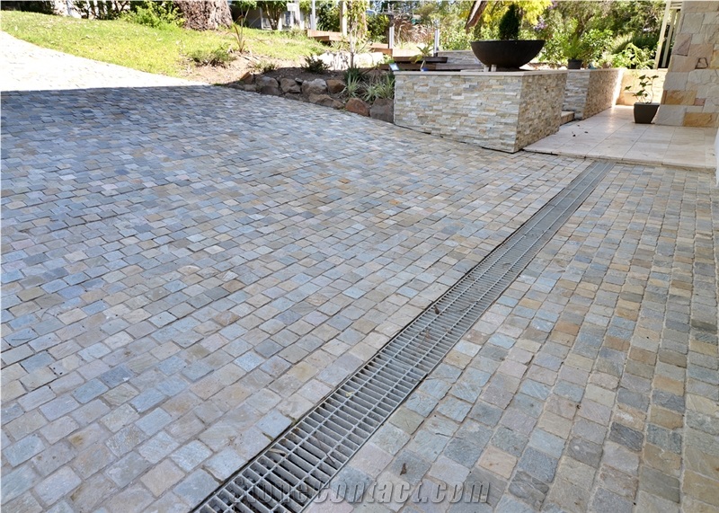 Bonza Quartzite Cobblestones