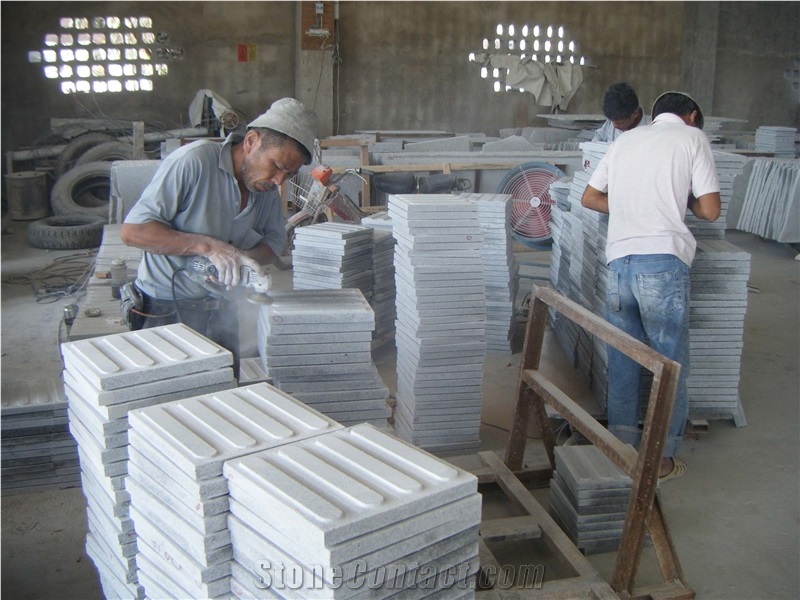G682 Granite Blind Paving Stone, Yellow Granite Blind Stone Pavers