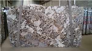 Delicatus Cream Granite Slabs