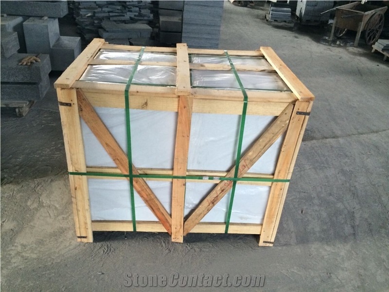 China G684 Black Granite Floor Kerbstone,Covering Black Road Paver, Flamed Finished Kerbstone,China Granite Paving Stone,Outside Stone Paver.Bush Hammered Kerbstone,Granite Sidestone.Chinese Paving