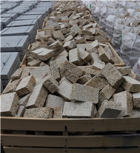 Granito Amarelo Macieira Cube Stone
