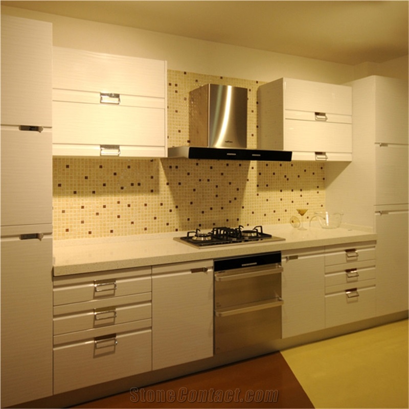 Beautiful and Competitive China White Quartz Stone Kitchen Countertop and Table Top Slab Size 3000*1400mm and 320*1600m