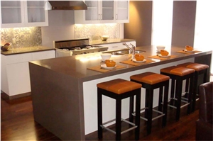 Quartz Stonen Kitchen Countertop with Solid Surface and Countertop with Bright Surface Non-Porous Standard Sizes 108*26inch with Competitive Price and Quality More Durable Than Granite
