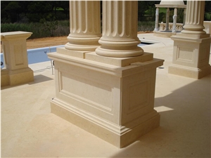 Vidraco De Molianos Creme Limestone Columns, Beige Limestone Poortugal Columns