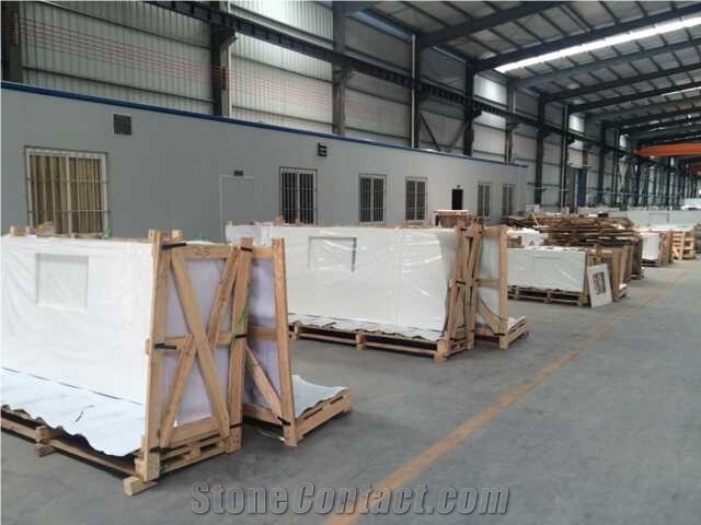 Artificial Pure Beige Quartz Stone Slab Engineered Stone Slab