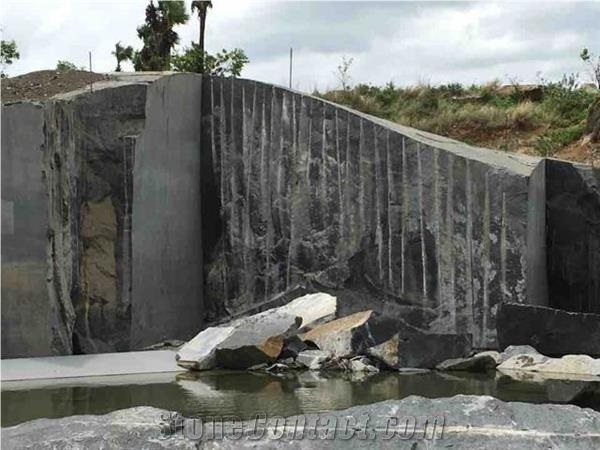 Surface Top Stones, Granite Blocks