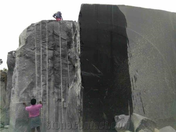 Surface Top Stones, Granite Blocks