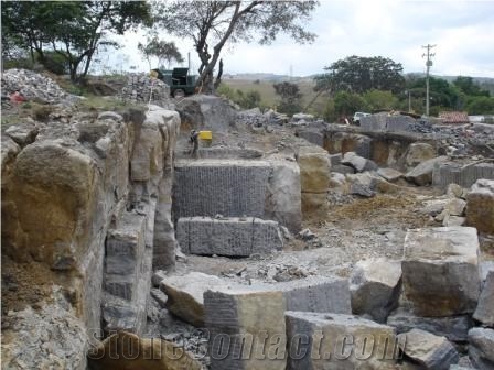 Negro Caracol Marble Blocks
