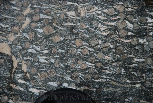 Amfibolit Granatoviy Granite Finished Product