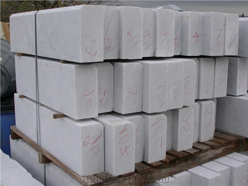 Bianco Carrara Unito C Marble Finished Product