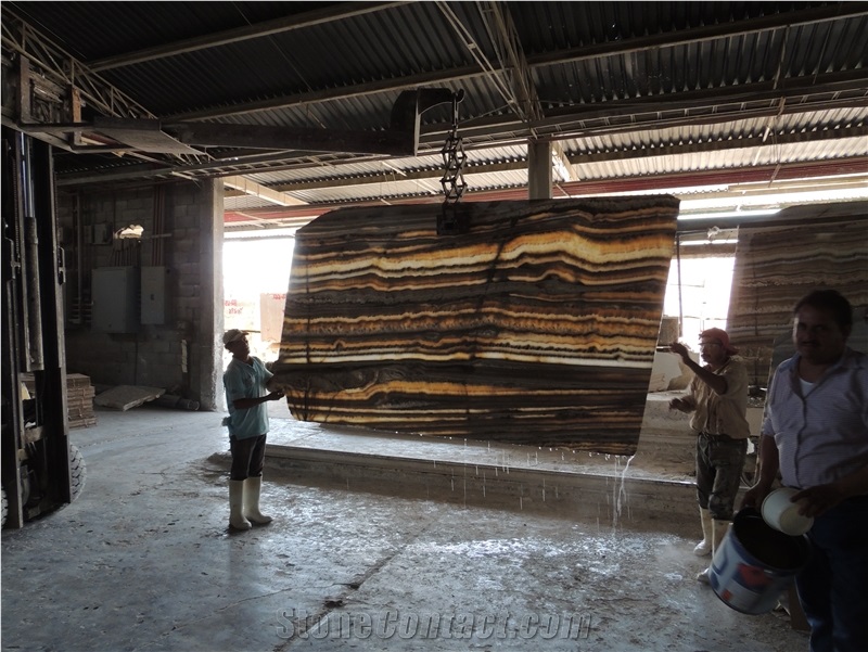 Faraon Onyx Slab