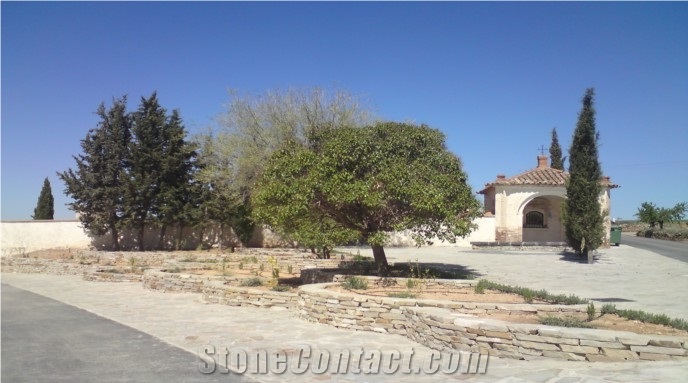 Gris Moncayo Sandstone Finished Product