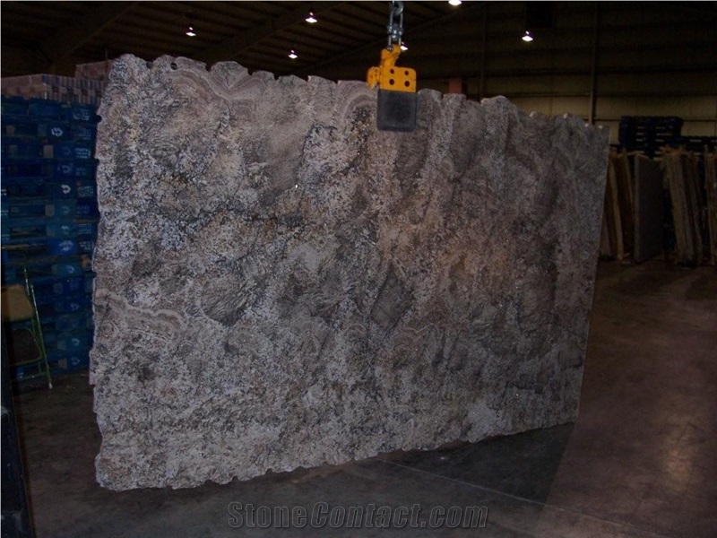 Juparana Pergaminho Slab