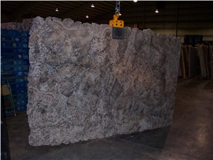 Juparana Pergaminho Slab