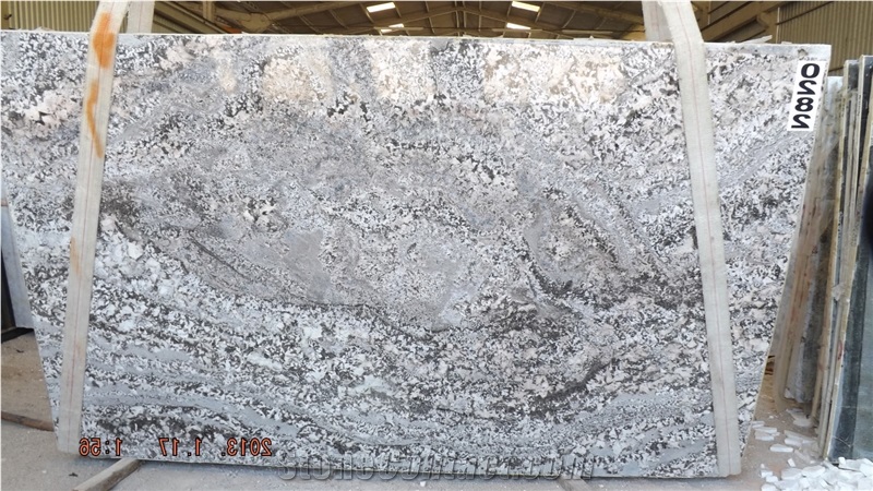 Juparana Pergaminho Slab