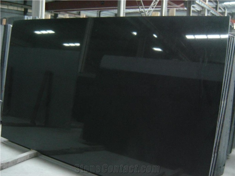 Nero Assoluto Granite Slab