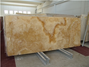 Onice Miele Nuvolato Slab