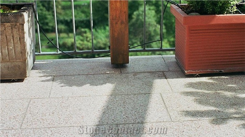 Padang Giallo Granite Finished Product