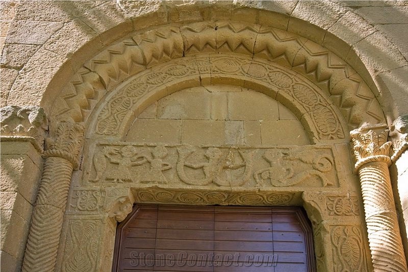 Terra di Siena Sandstone Finished Product