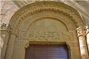 Terra di Siena Sandstone Finished Product