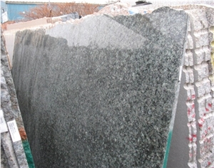Verde Fontaine Granite Slab