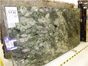 Verde Imperial Granite Slab