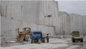 Tropical Brown Granite Quarry
