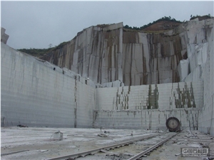 G664 Granite, Bainbrook Peach Granite Quarry