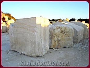 Pierre de Beaunotte Limestone Quarry
