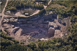 Vanga Red Granite Quarry