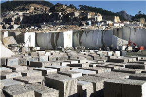 Rosa Porrino Granite Quarry