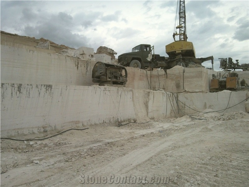 Sanara Stones Armenia Beige Travertine Quarry