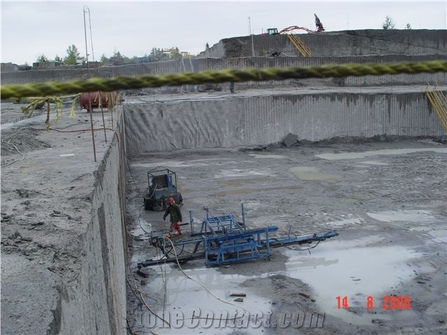 Polychrome Granite Quarry