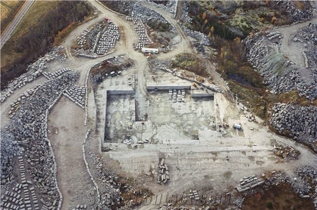Polychrome Granite Quarry