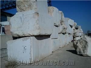 Kezeni Beige Marble Quarry