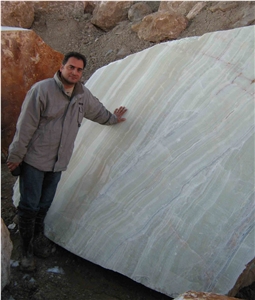 Iran Light Green Onyx Quarry