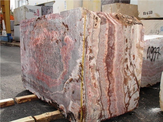 Fantastic Red Onyx Quarry - Fantastico Onyx