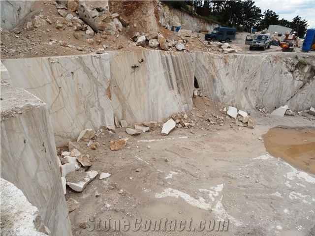 White Crystal Onyx Quarry