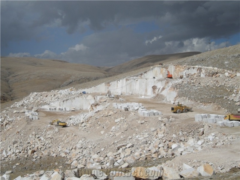 Galaxy Beige Marble Quarry