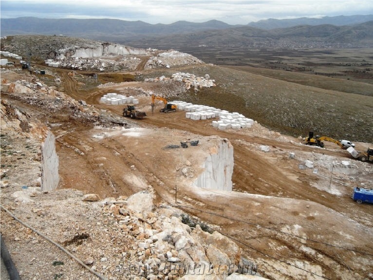 Galaxy Beige Marble Quarry