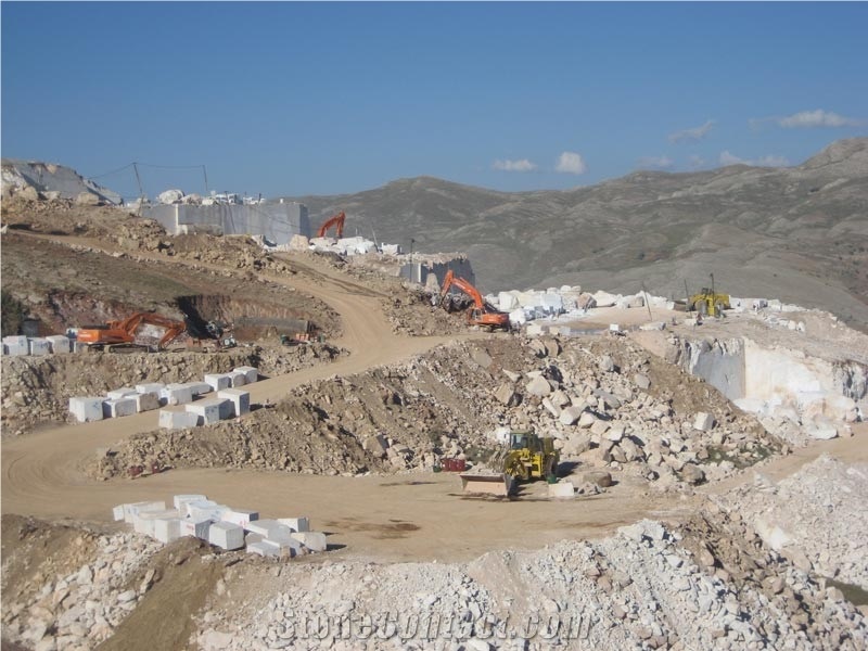 Sofia Beige Marble Quarry