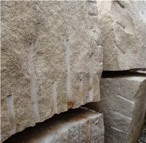 Copper Silk Granite-Beach Sand Granite Quarry