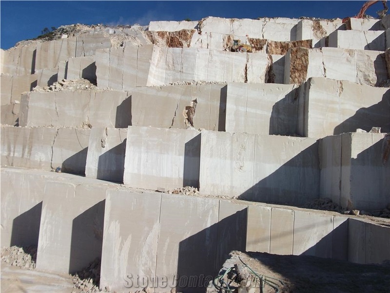 Crema Rosal T Limestone Quarry