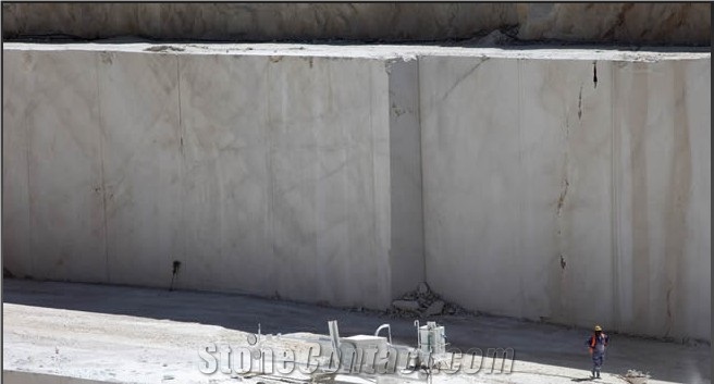 Crema Marfil Coto Marble (Monte Coto) Quarry