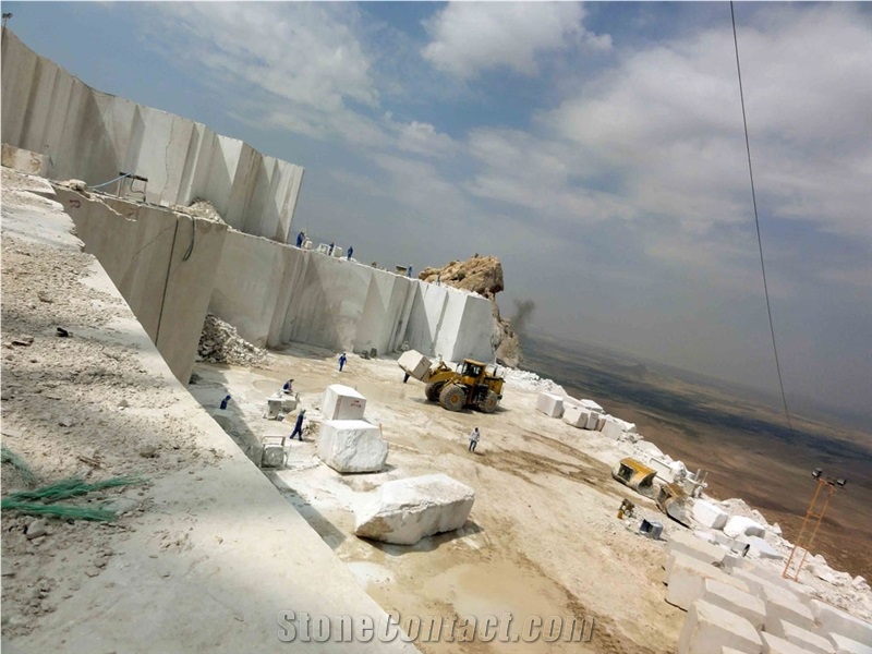 Luxury Beige Marble Quarry